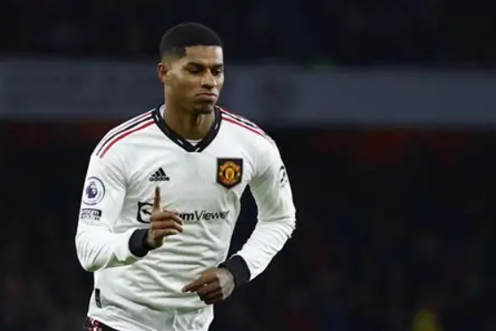 拉什福德在巴萨:价值显现与职业态度获赞