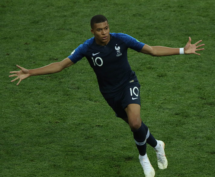 姆巴佩赛后直言：皇马困境下的领袖发声与深层思考